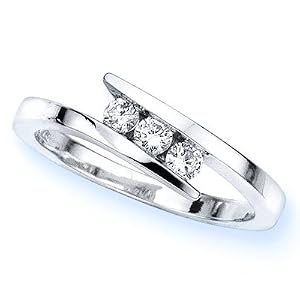 14K White Gold 3 Stone Channel Set Round Diamond Engagement Ring (1/4 cttw, H-I, SI) - Size 6
