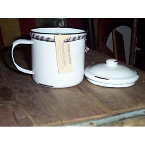 Small Enamelware Mug with Lid spice coffee cake(brown) by 