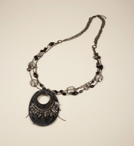 Per Una Beaded Oval Pendant Necklace