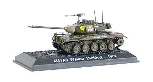 M41A3 Walker Bulldog - 1962 diecast 1:72 model (Amercom BG-52)