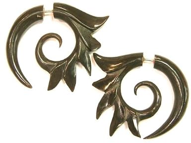 girl with the dragon tattoo costume: earrings