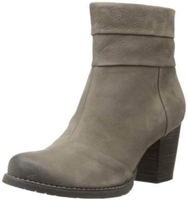 clarks muckers fog ankle boot