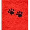rotes Saunatuch mit Stickmotiv Tatze