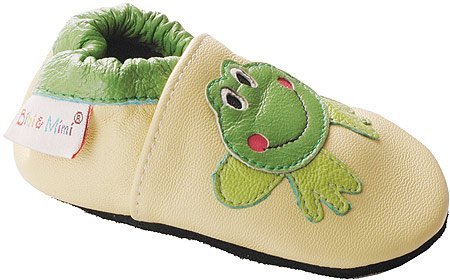Frog Shoes in Green Size: 0-6 months