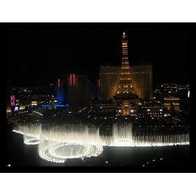 Las Vegas (Paris Hotel & Bellagio Fountain at Night) White Wood- ...