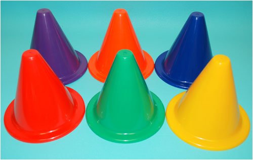 Everrich EVB-0026 7 Inch Vinyl Cone with Round Base - Set of 6
