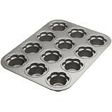 Chicago Metallic 12-Cup Dainty Daisy-Cupcake Pan by Chicago Metallic