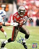 Warrick Dunn Autographed / Signed Tampa Bay Buccaneers 8x10 Photo