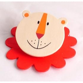 Magnetic wooden animal clip for photos messages or important notes - Lion design