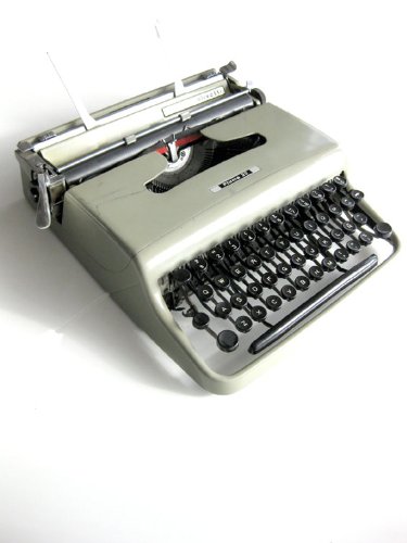 Hispano Olivetti Pluma 22 Vintage Typewriter