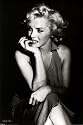 Marilyn Monroe Movie (Sitting) Poster Print - 61x91 cm