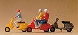 Preiser 10128 Vespa Riders (3)