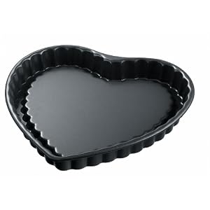 Kaiser Bakeware LaForme Plus 12-Inch Fluted Heart-Shaped Nonstick Flan Pan by Kaiser