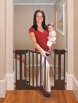 Summer Infant Sure and Secure Deluxe Top Of Stairs Wood Walk Thru Gate
From Summer Infant
