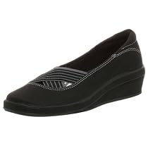 Grasshopper Women's Berkshire Slip-on,Black,8.5 M