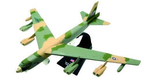 Boeing B-52 Stratofortress diecast 1:200 model (Amercom LB-3)
