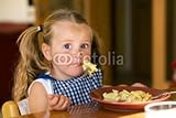 Wallmonkeys Peel and Stick Wall Decals - Mächen Isst Pasta - 72