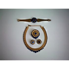 VINTAGE Costume Jewelry -- Necklace, Bracelet, Earrings, Broach/Pin Set ?Gold with Blue Stones -- as shown