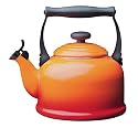 Le Creuset Traditional Kettle Volcanic 2.1L with Whistle