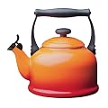 Le Creuset Traditional Kettle Volcanic 2.1L with Whistle