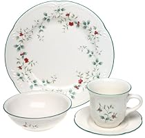 Pfaltzgraff Winterberry 16-Piece Dinnerware Set with Cup and Saucer, Service for 4