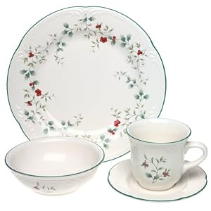 Pfaltzgraff Winterberry 16-Piece Dinnerware Set with Cup and Saucer, Service for 4