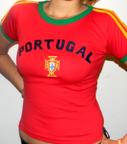 WOMENS,LADIES, & GIRLS PORTUGAL SOCCER JERSEY SIZE LARGE-RUNS SMALL FITS LIKE LADIES MEDIUM WOMENS,LADIES, & GIRLS PORTUGAL SOCCER JERSEY SIZE LARGE-RUNS SMALL FITS LIKE LADIES MEDIUM