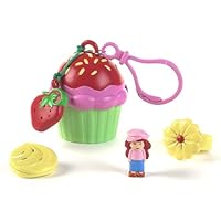 Strawberry Shortcake Tiny Treats: Strawberry Shortcake with Cupcake Keychain