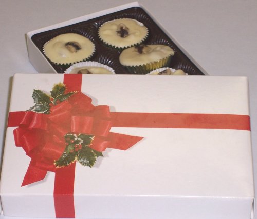 Scott's Cakes 1/2 lb. White Chocolate Walnut Cluster in a Ribbon n Holly Box