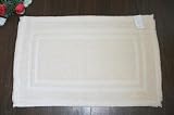 100% Cotton Loop Soft Cream Bath Mat Designed for Luxury Hotels to sustain multiple Washes.