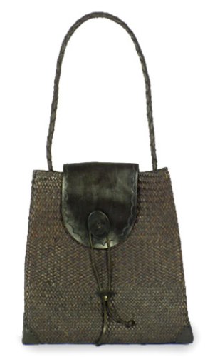 Click here to buy Leather and reed handbag, 'Hypnotic Onyx' by Novica.