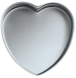 Wilton Decorative Preferred 6-Inch Heart Pan