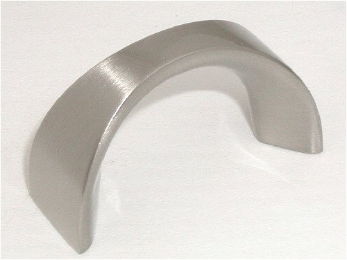 Small Curved Pull - Small Curved Pull in Brushed Satin Nickel