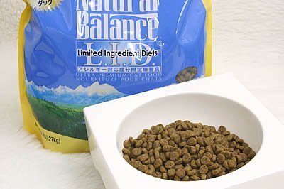 Cover image : ナチュラルバランス キャットフード グリーンピース&ダック 2.2ポンド(1kg)