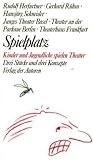 Kinder und Jugendliche spielen Theater