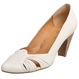 One of 2 Women's 105 Pump