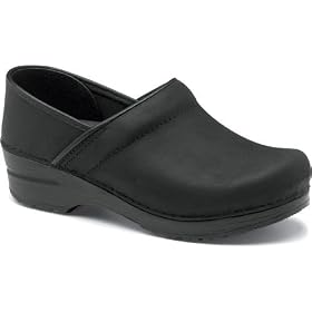 Women's Dansko Narrow Pro (6 N in Black Oiled)