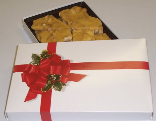 Scott's Cakes 1 lb. Cashew Brittle in a Ribbon n Holly Box by Brittle Candy