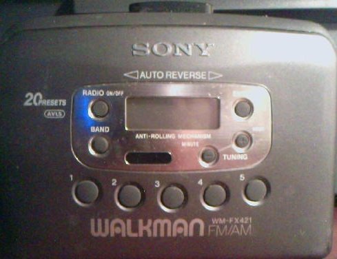 Sony Walkman FM/AM Cassette Player Radio WM-FX421