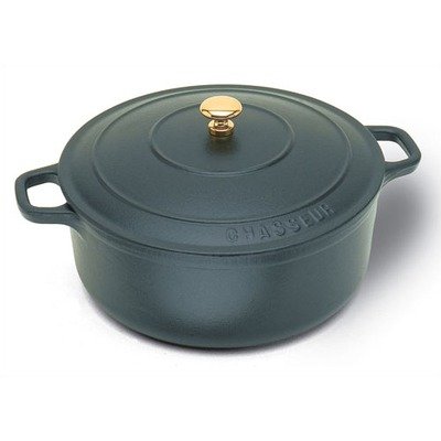 Cast Iron Black Oval Capacity: 6.75-Quart