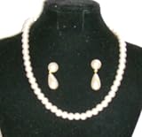One Strand Simulated Ivory Pearl Short Chain Necklace for Women and Teens
