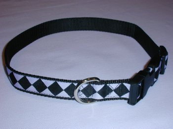 Sandia Pet Products Black Diamond Pattern Medium Dog Collar