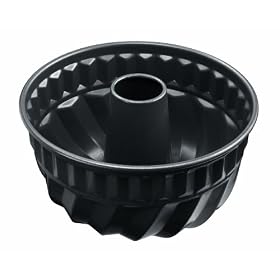 Kaiser Bakeware LaForme Plus 8-1 2- Inch Bundform Pan by Kaiser
