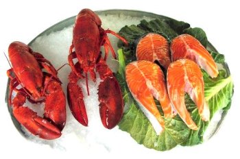 Lobster and Salmon Lover, 2 Lobsters and 4 Salmon Steaks