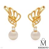 Mikimoto! Luxurious Brand New Earrings Super Clean FG/VVS Diamonds and 6mm Akoya Pearls Made of 18K Gold