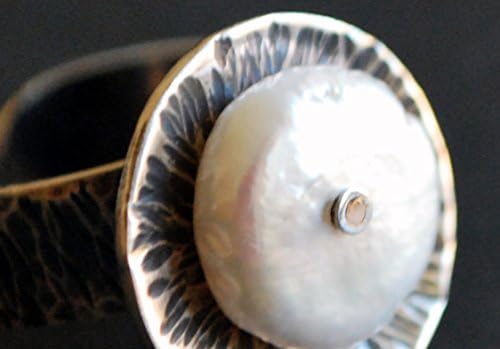 Adjustable oxidized silver ring with coin pearl and bronze rivet