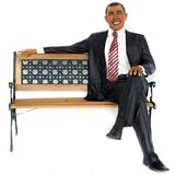 Obama sitzend auf Bank Dekoration