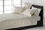 Natori Trapunto Pearl Quilt