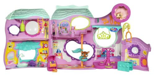 Childrens Toyshop  Toys : Littlest Pet Shop Tail Waggin Fitness Club Playset