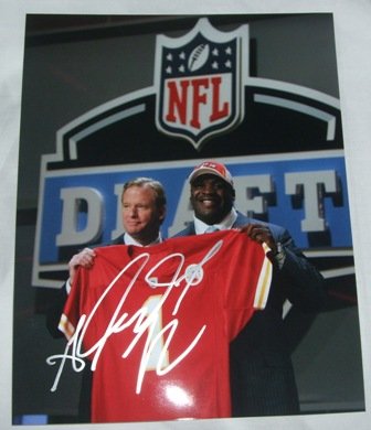 Glenn Dorsey Autographed Kansas City Chiefs 8x10 Photo W/PROOF, Picture of Glenn Signing For Us. LSU Tigers